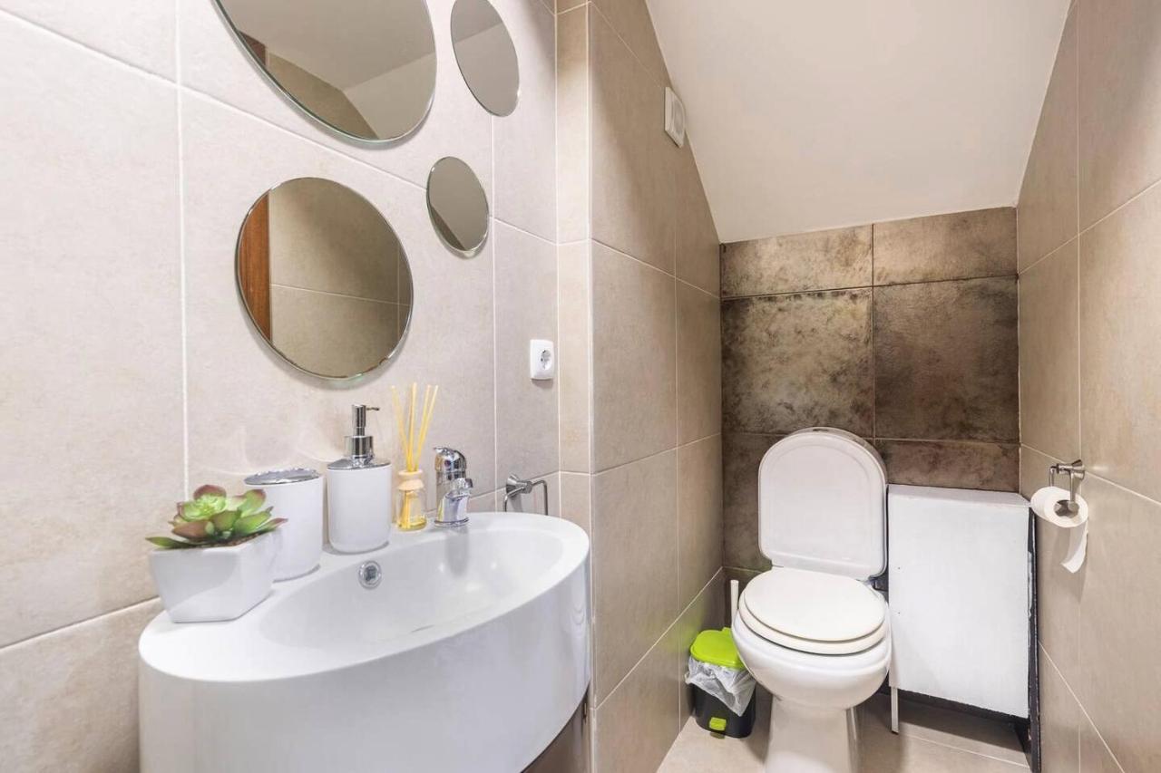 Modern Private Suite With Balcony & Bathroom - King And Queen Beds Vila Nova de Gaia Exteriör bild