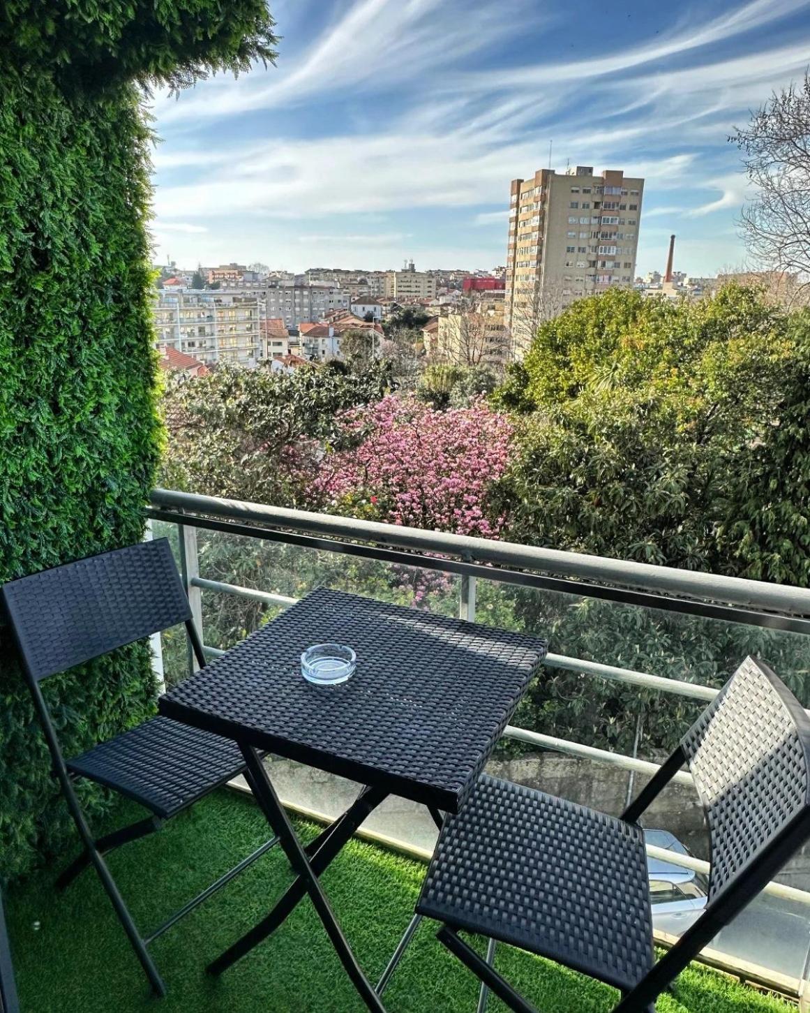 Modern Private Suite With Balcony & Bathroom - King And Queen Beds Vila Nova de Gaia Exteriör bild